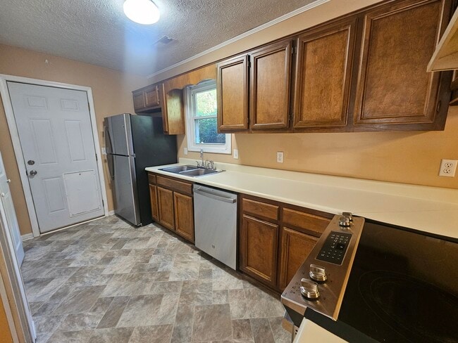 3210 Sky Ct