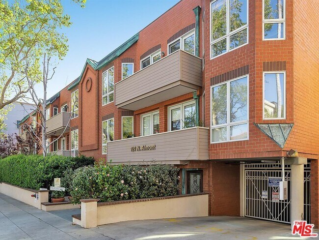 Building Photo - 121 N Almont Dr Unit 203 Rental