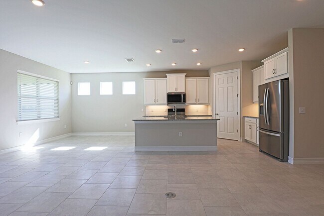 Photo - AVAILABLE NOW BRAND NEW!!