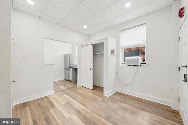 Photo - 135 S 10th St