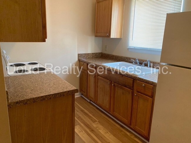 Photo - 3719 Turnpike Rd Unidad 103