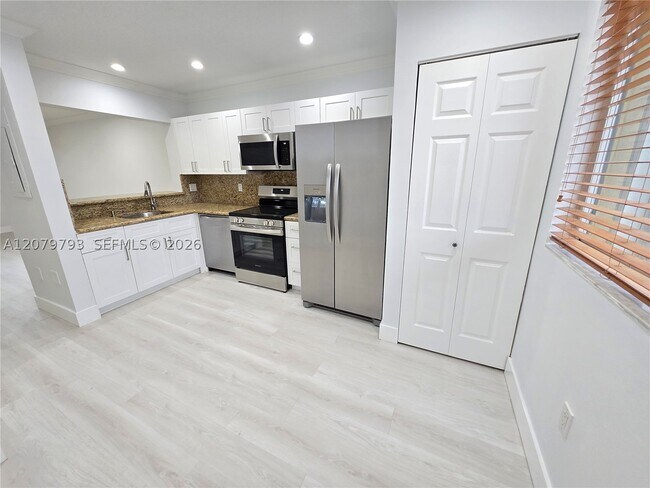 Photo - 7175 NW 173rd Dr Unit 510-5