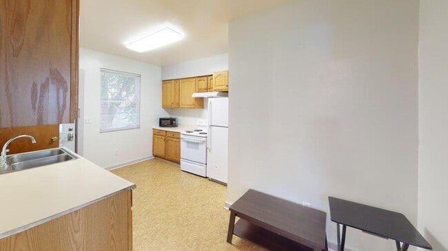 Photo - 833 Brown-833BR Unidad 833BR