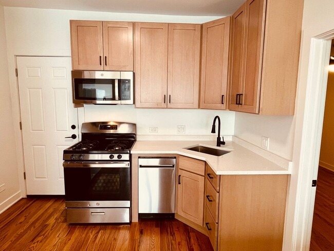 Photo - 2306 N Hoyne Ave Unit 1F
