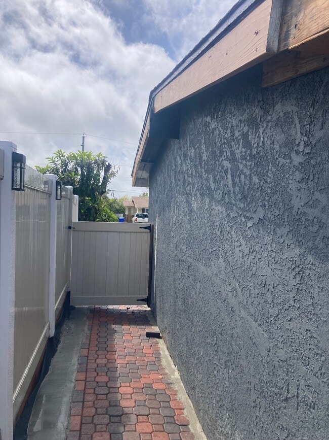 Photo - 5426 Denver St