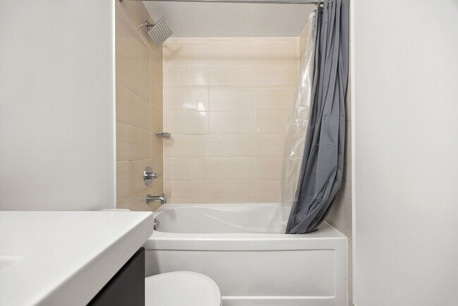 Photo - FULLY FURNISHED LUXURY CONDO IN HEART OF TORONTO Unité 1