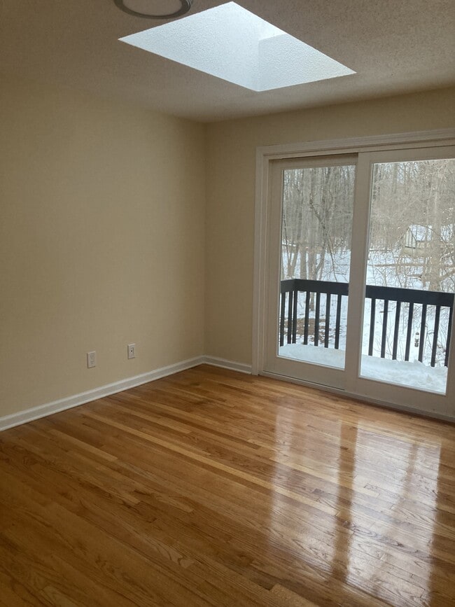 Photo - 30 Mansfield Dr Unit 105