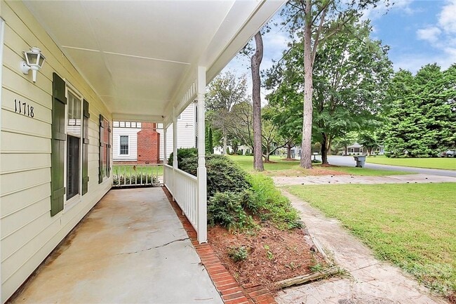 Photo - 11718 Fernhurst Ln
