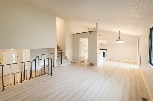 Building Photo - 9390-9392 176th St W Unit 9392 176th St W