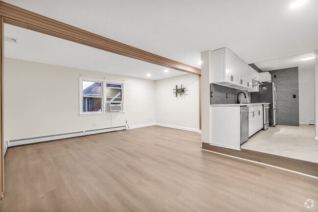 Building Photo - 154 Temple St Unit 2 Rental