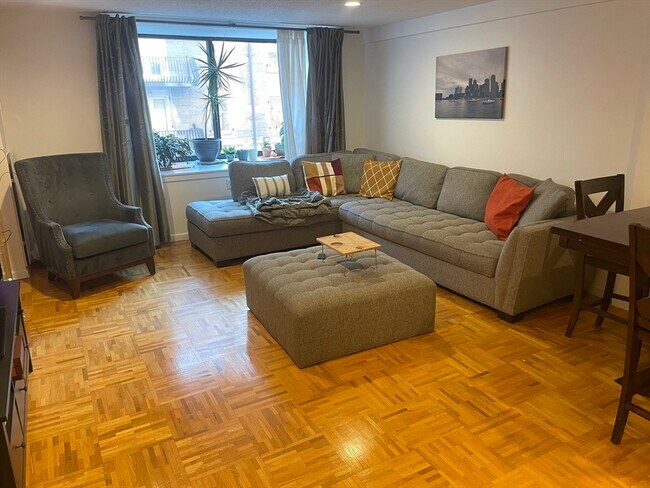 Photo - 357 Commercial St Unidad 116