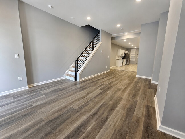 Photo - 3124 W Montgomery Ave