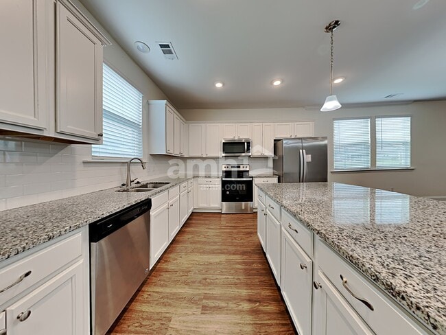 Photo - 208 Parkside Blvd