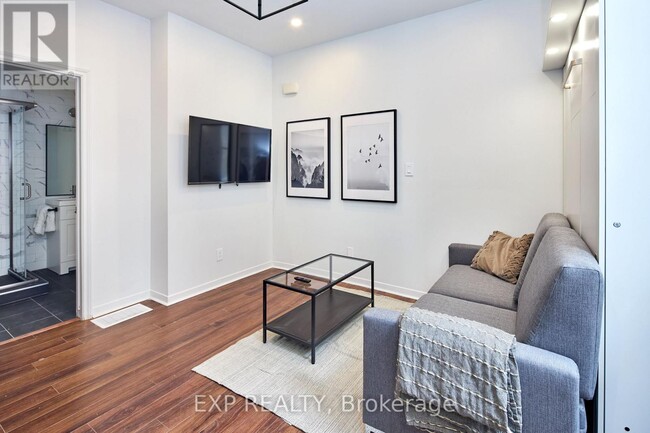 Photo - 331 Catherine St