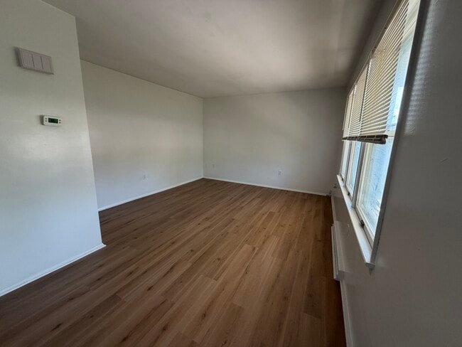 Photo - 327 Griffith Dr