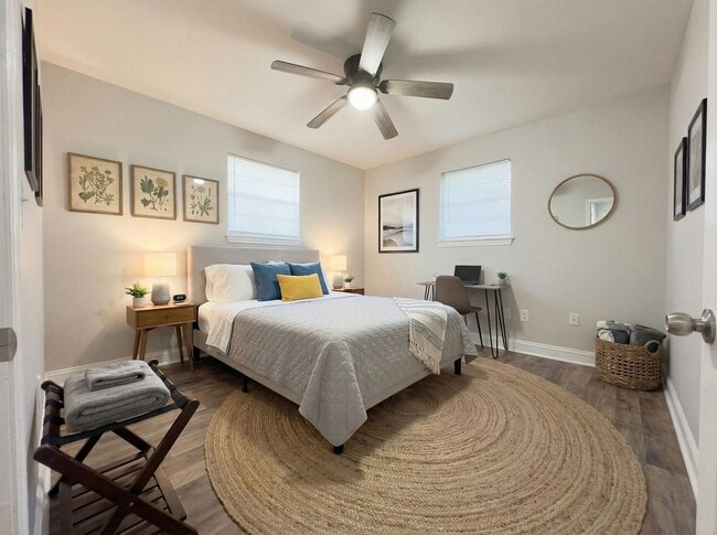 Building Photo - 1521 N Avalon Cir Unit A