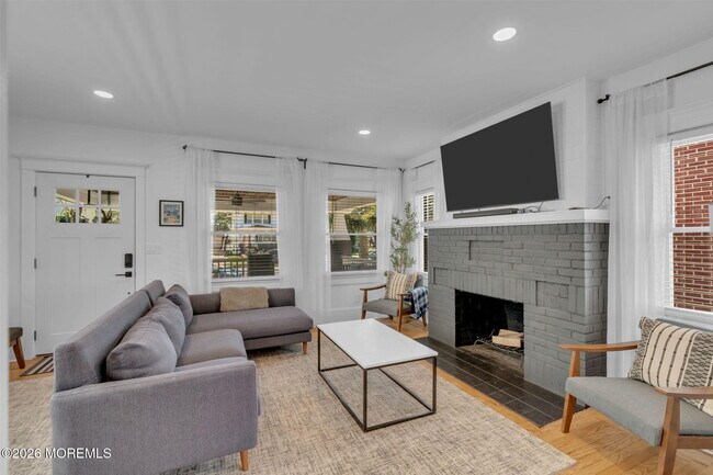 917 4th Ave