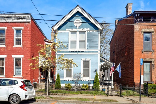 Photo - 340 W 9th St House