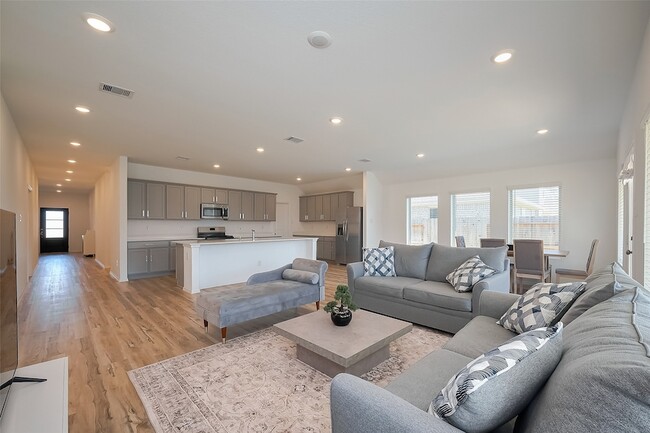 5343 Sleepy Fox Ln