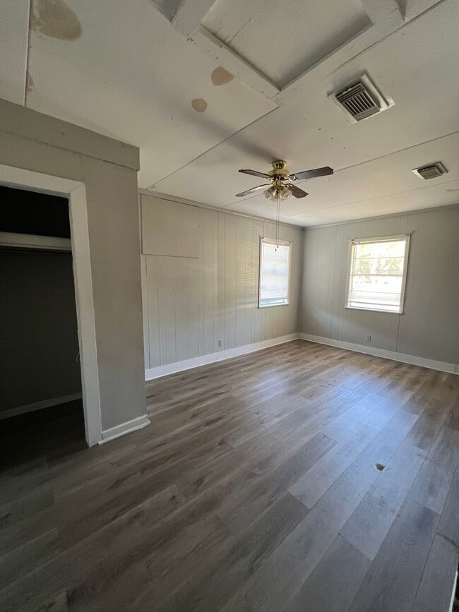 Photo - For Lease! Coming June 2025!