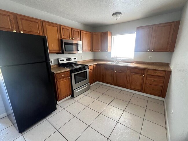 Photo - 2435 20th St S