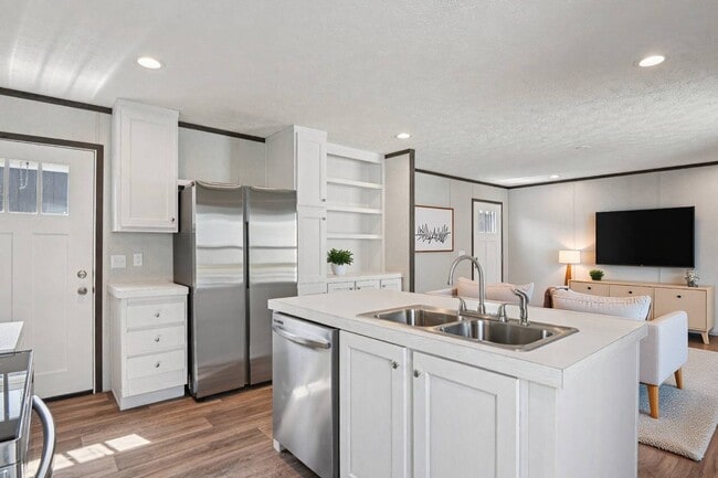 Photo - 1010 Monarch Dr