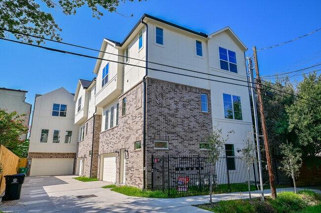 Building Photo - 4317 Koehler St