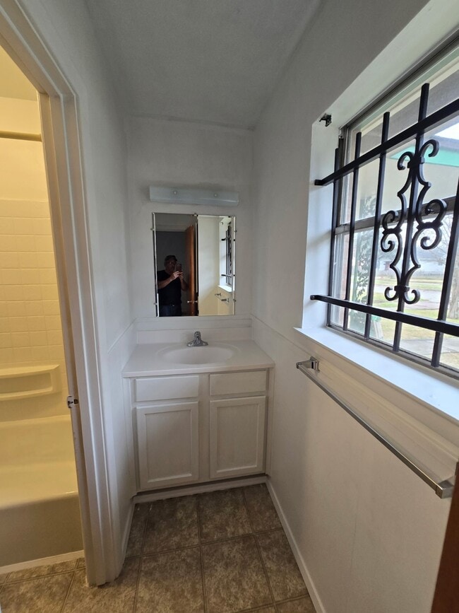 Photo - 2505 Pecos St