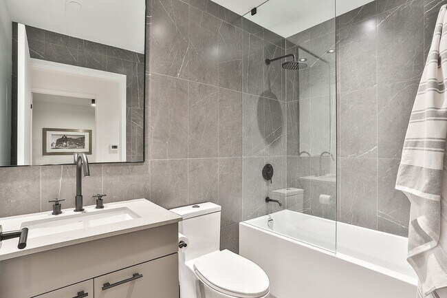 Photo - 41 Dovercourt Rd Unit 711