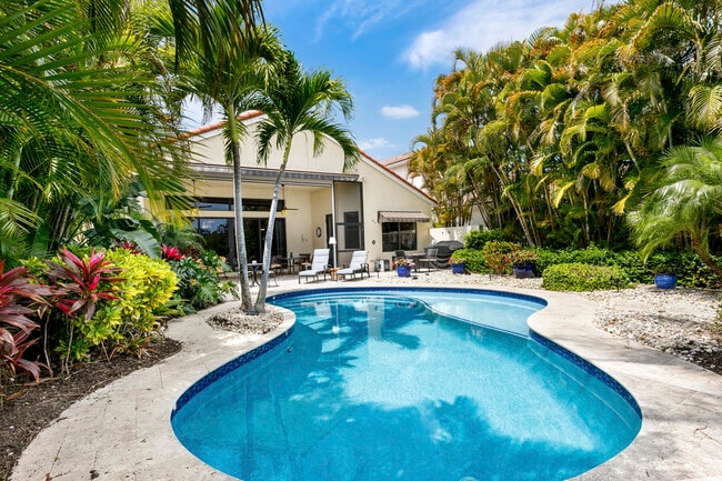 Photo - 6700 Fox Hollow Dr