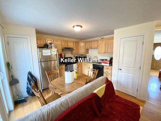 Photo - 41 Lawn St Unit 1