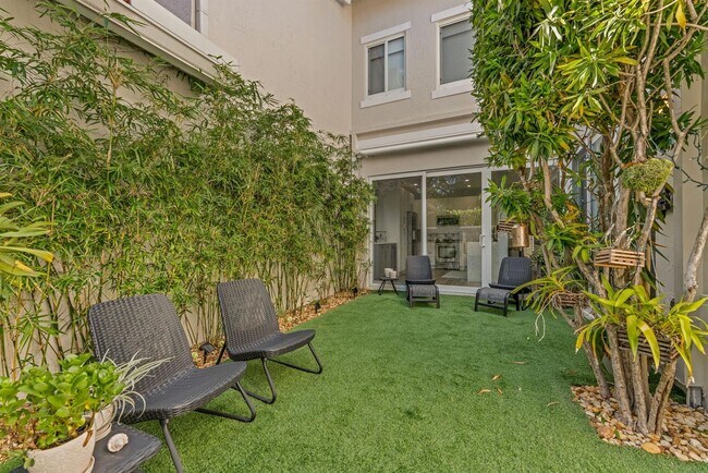 Photo - 1546 Yellowheart Way