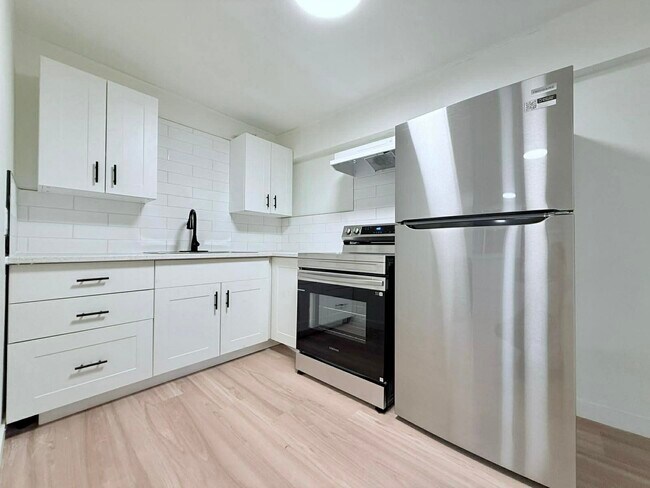 Photo - 135 William St N Unit 1