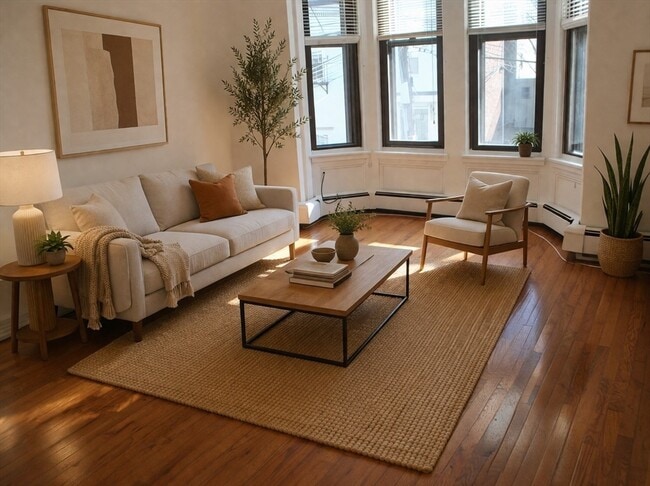 Building Photo - 176 W Sixth St Unit 2