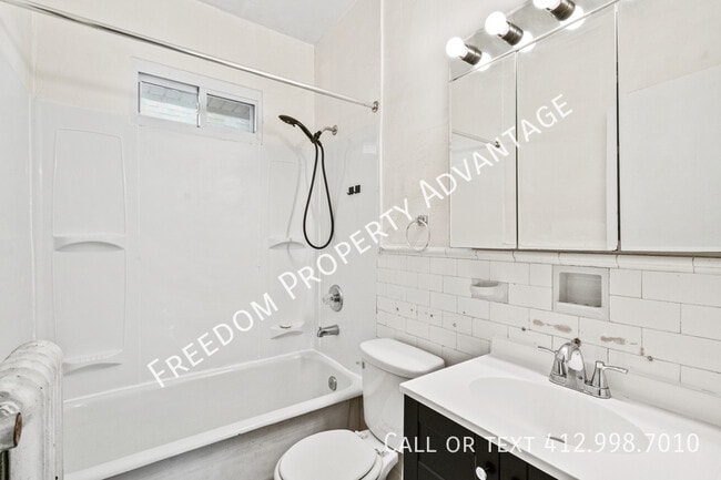 Photo - 2451 Wedgemere St Unit 2