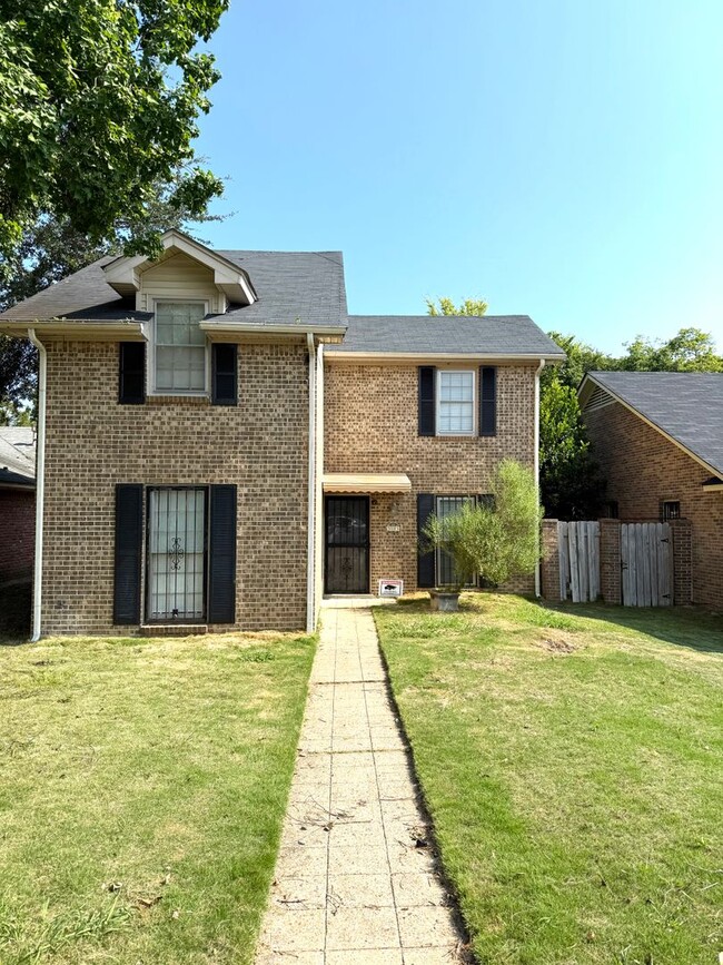 Building Photo - **3 Bed 2 Bath Located in Brentwood ** Cal... Rental
