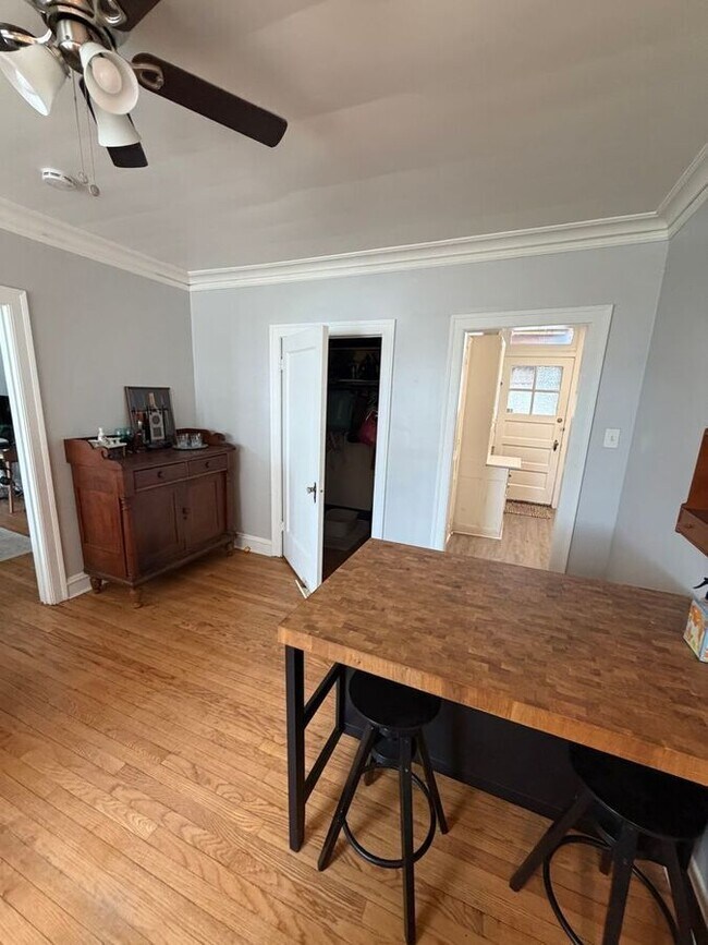 Photo - 1110 Curtiss St Unidad A4