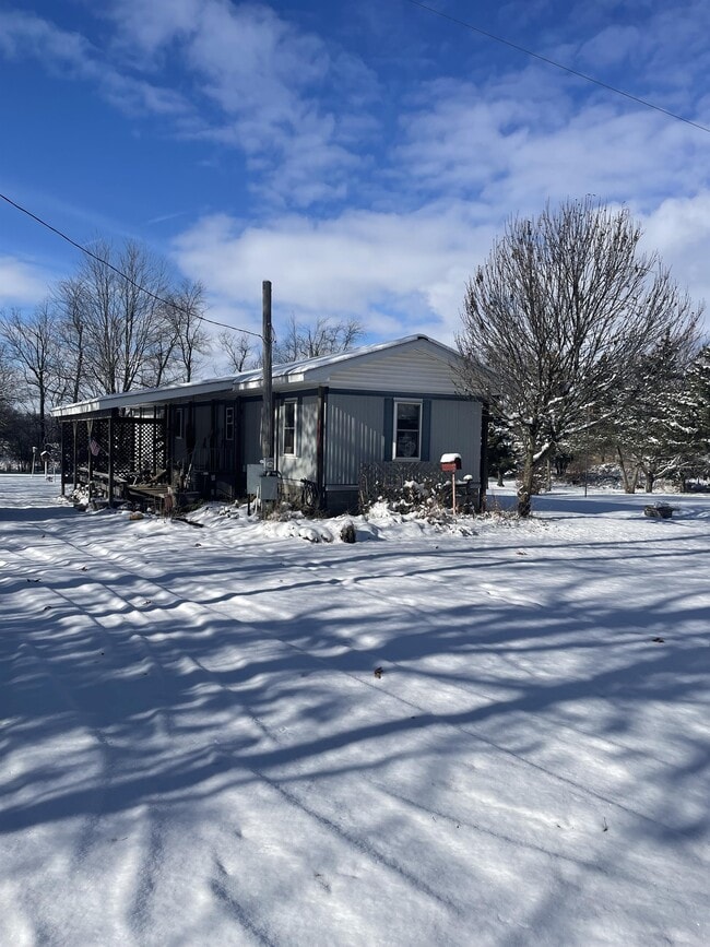 Photo - 3230 Genesee Rd