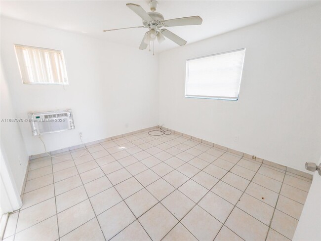 Photo - 1716 NW 19th St Unit 1