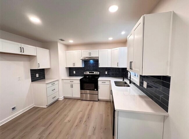 Photo - 3958 Mickey St