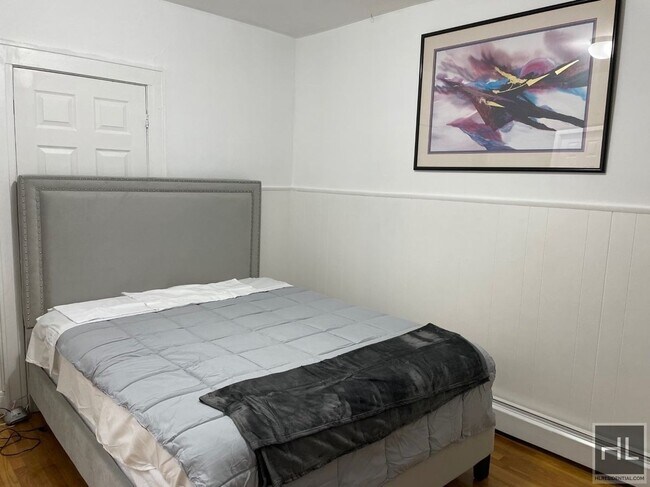 Photo - WOODHAVEN BOULEVARD Unit 2