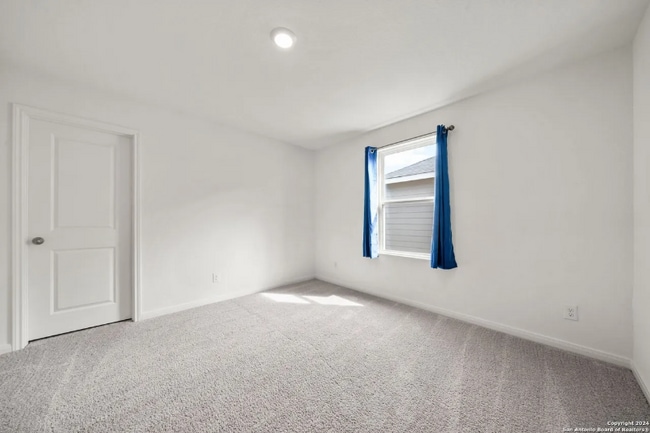 Photo - 5442 Pearl Mdw