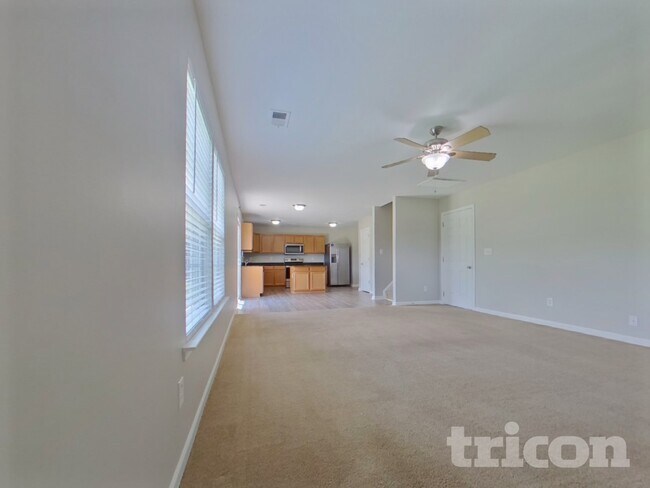 Photo - 543 Silver Spoon Ln House