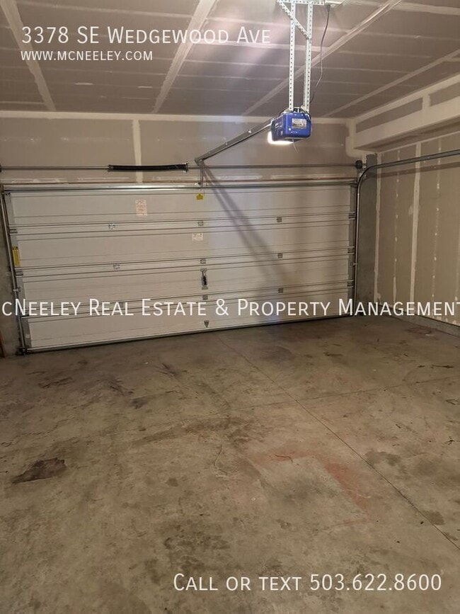 Photo - 3378 SE Wedgewood Ave