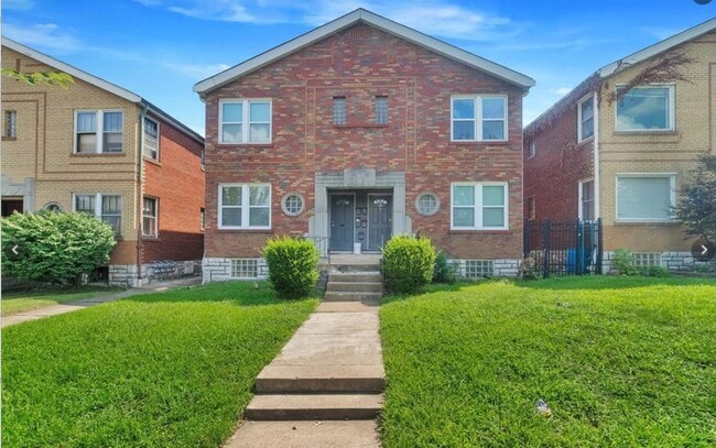 Building Photo - 3718 Chippewa St Unit B1F