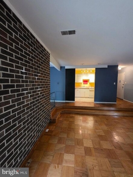9806 Georgia Ave Unidad 302