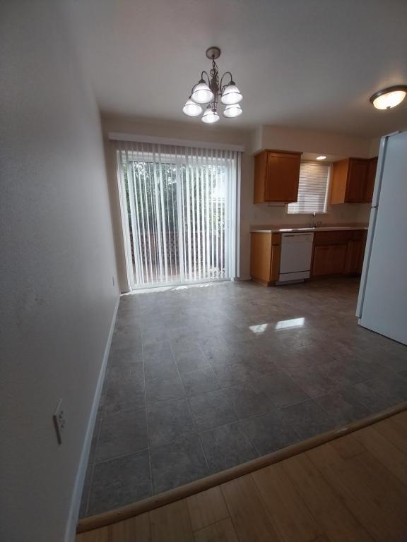 Photo - 617 SW Western Ave