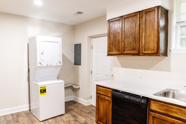 Photo - 1916 2nd Dr Unit B