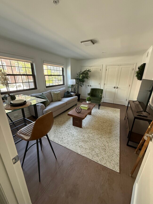 Photo - 1210 Massachusetts Ave Unidad 1