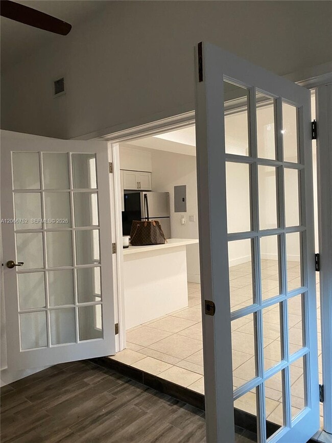 Photo - 1 Edgewater Dr Unit 103